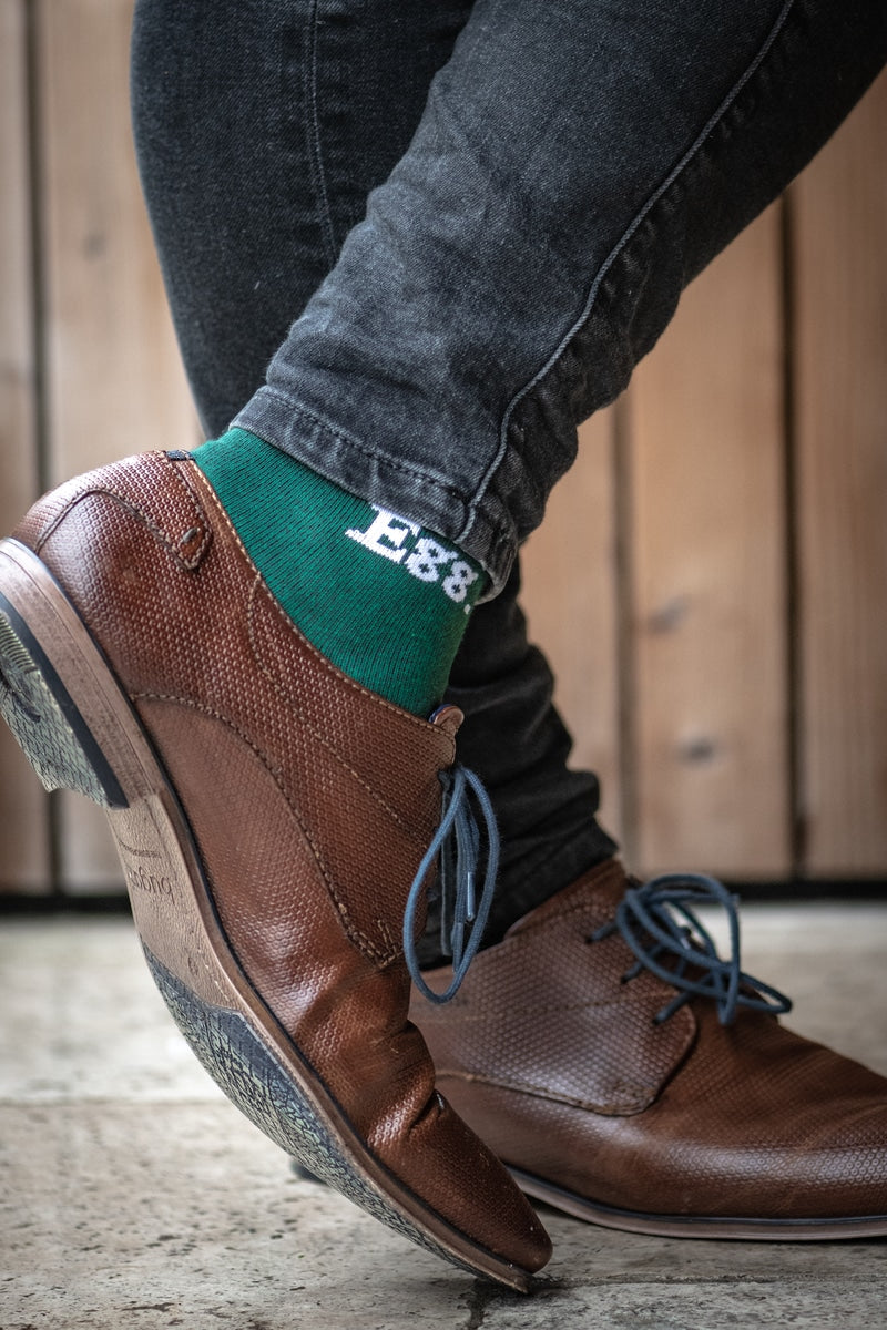 Grüne Socken - Flammen