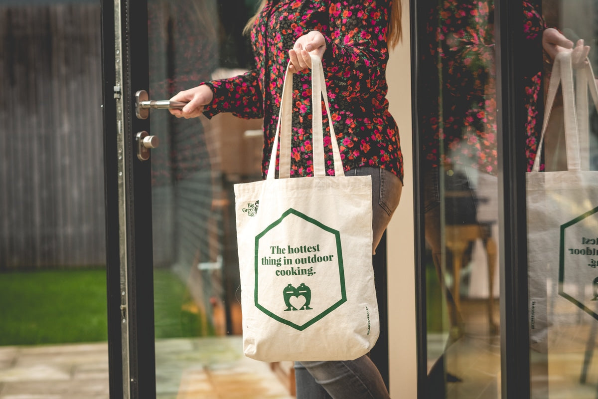 Einkaufstasche "The hottest thing in outdoor coocking"