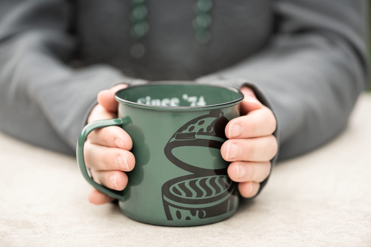 Emaille Becher - Grün